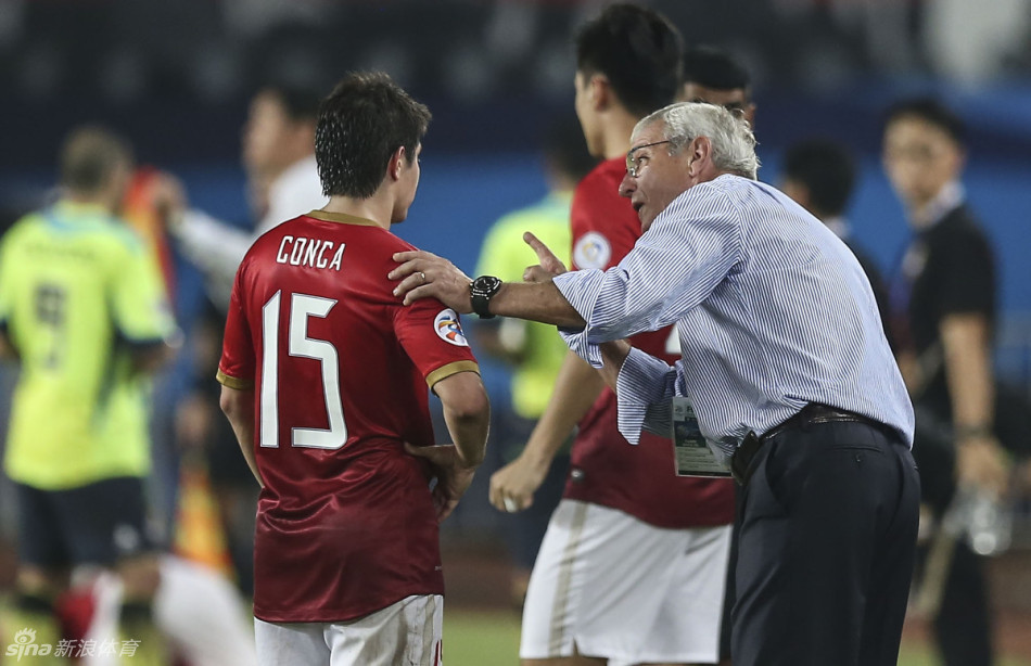 包含赛地聚焦——亚冠今夜热度飙升，纽约尼克斯门线救险，震撼外界，赛季目标并未改变的词条